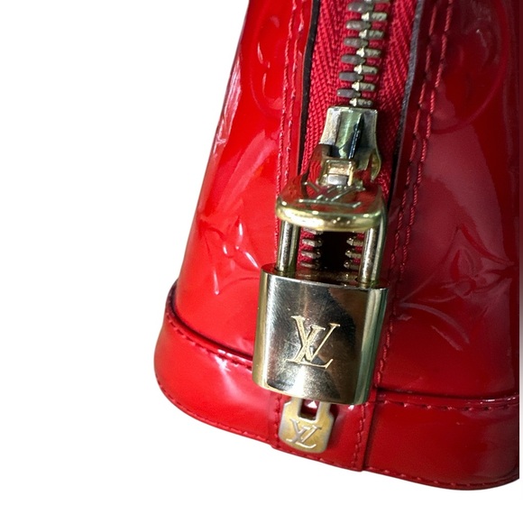 Louis Vuitton Red Vernis Alma BB - Picture 6 of 13